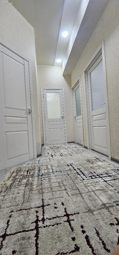 2-комн. квартира, 1 этаж, 75м², 19мкр — миниатюра 1