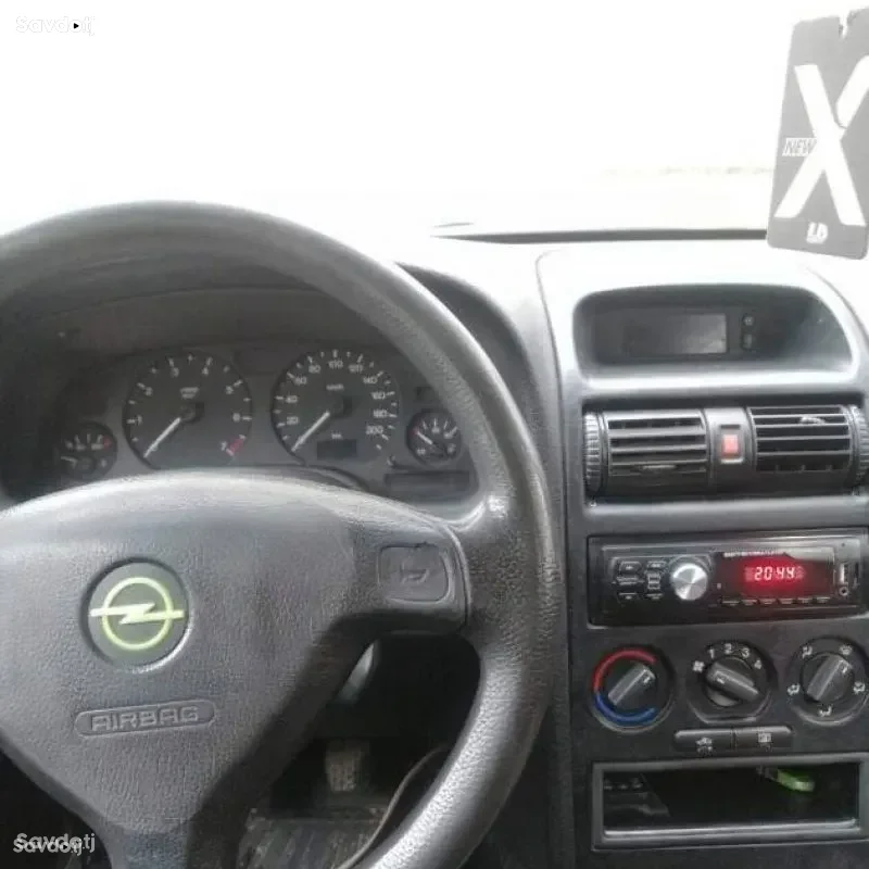 Opel Astra j 1998