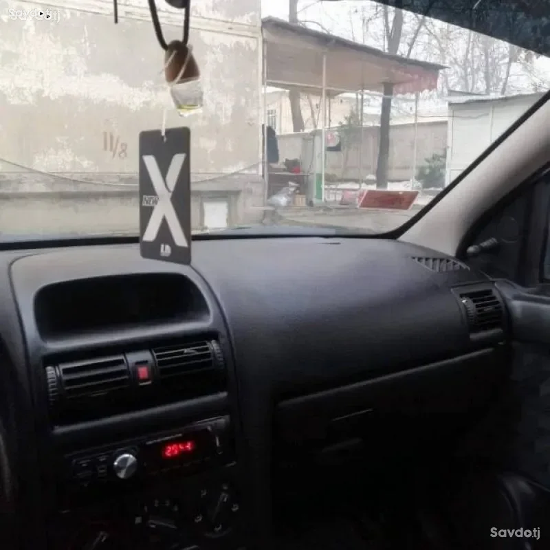 Opel Astra j 1998
