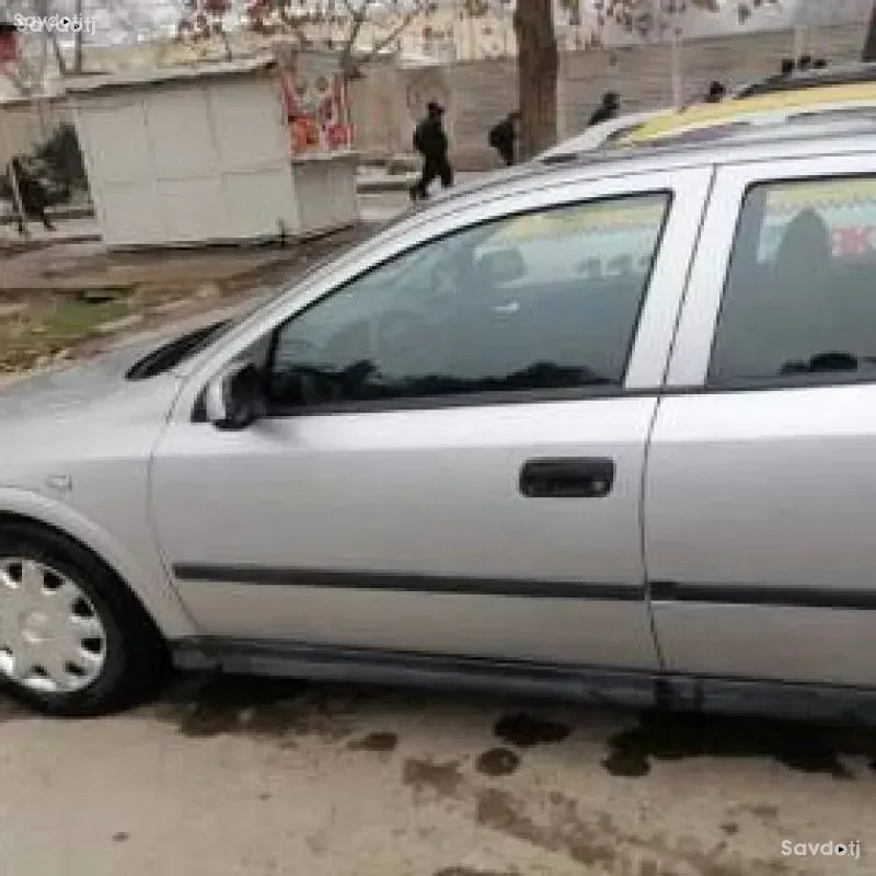 Opel Astra j 1998