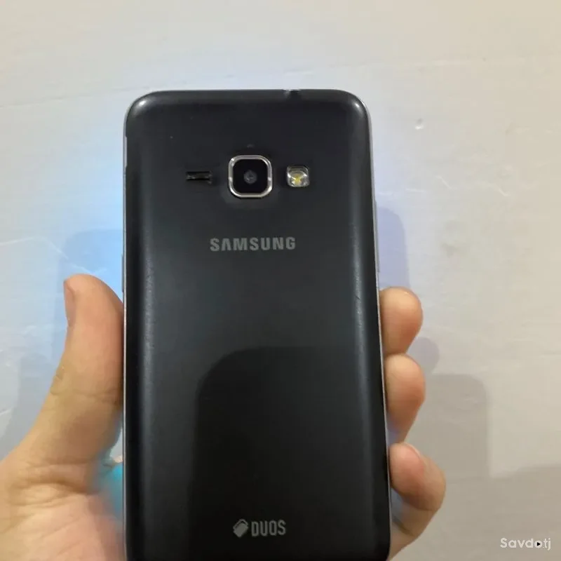 Samsung Galaxy j1 8 gb