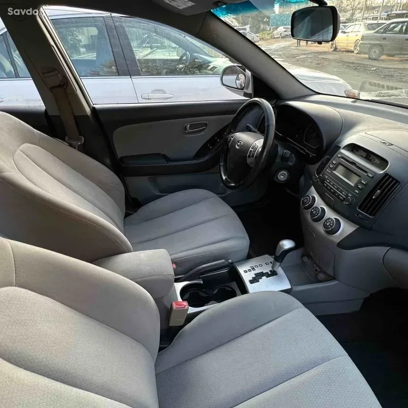 Hyundai Avante 2009