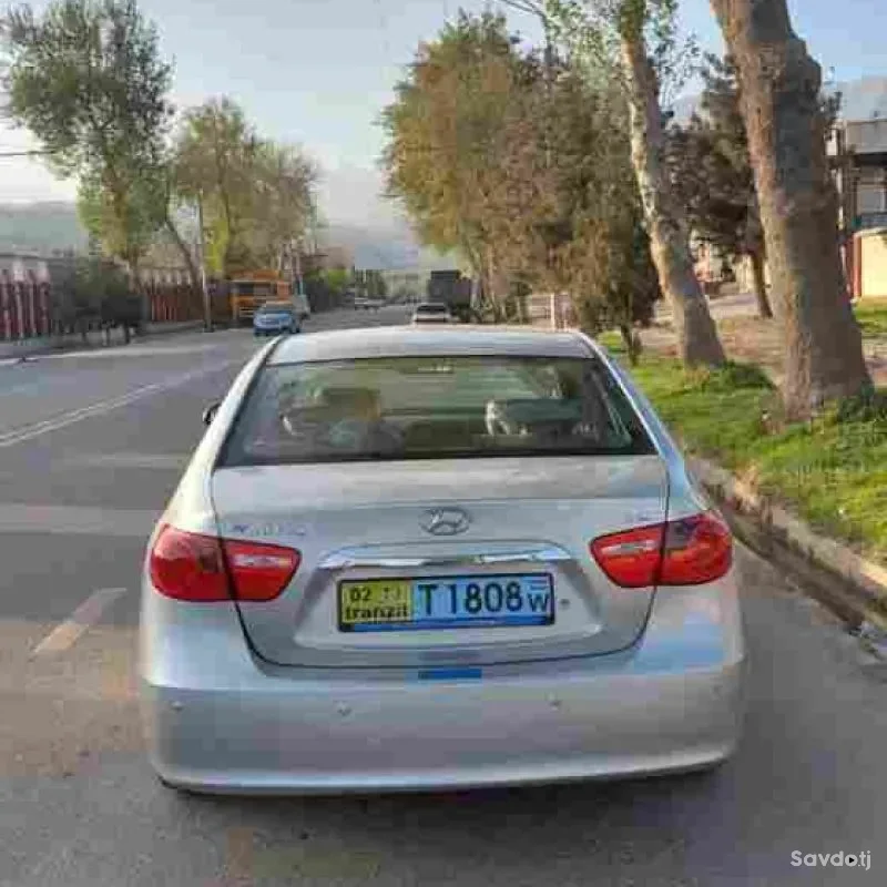 Hyundai Avante 2010