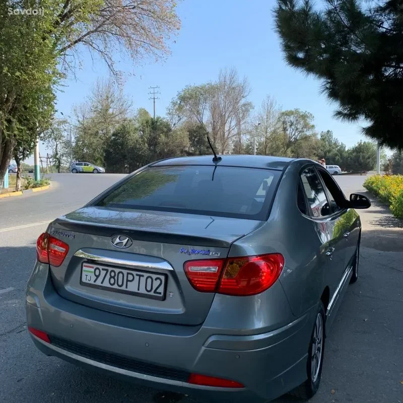 Hyundai Avante 2010