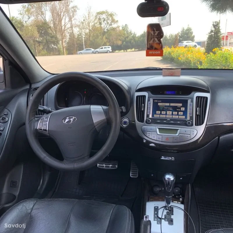 Hyundai Avante 2010