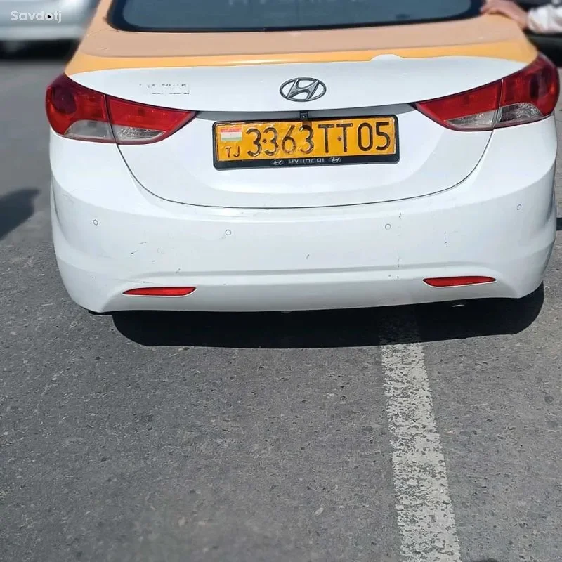 Hyundai Elantra 2013