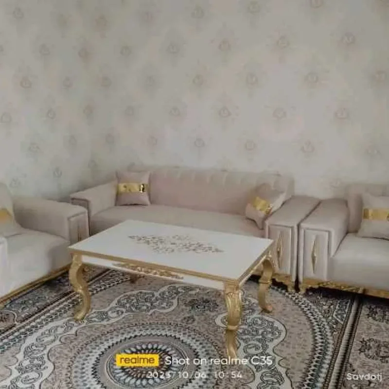Диван с креслами 