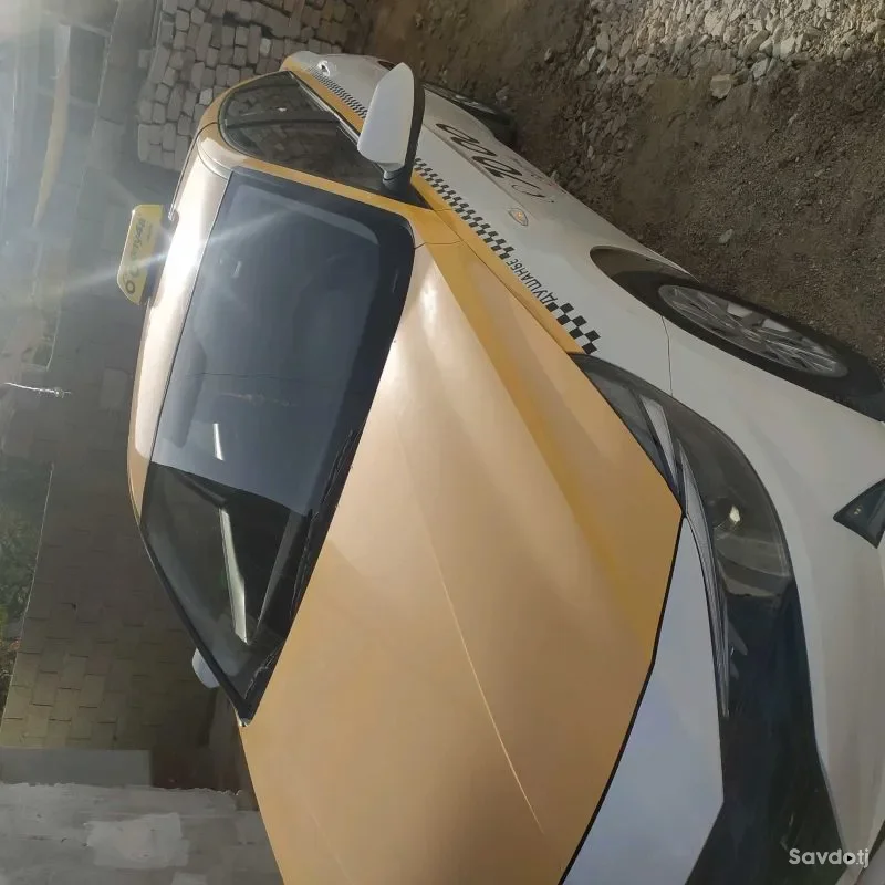 Hyundai Elantra 2022