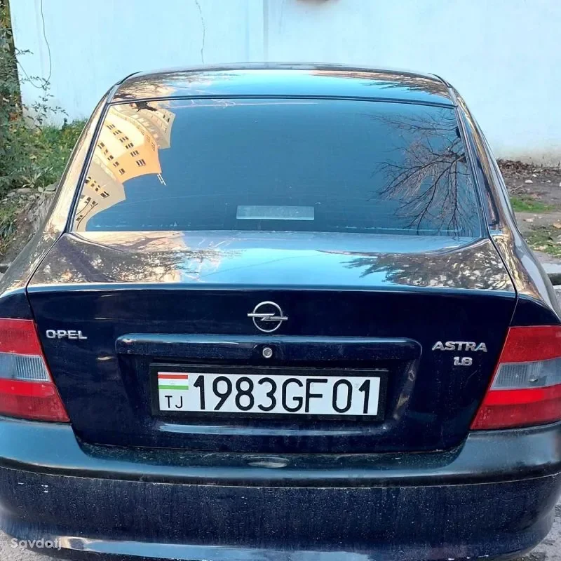 Opel Arena 1998