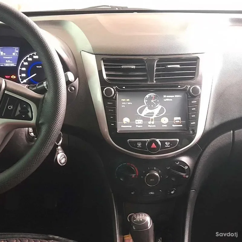 Hyundai Solaris 2013