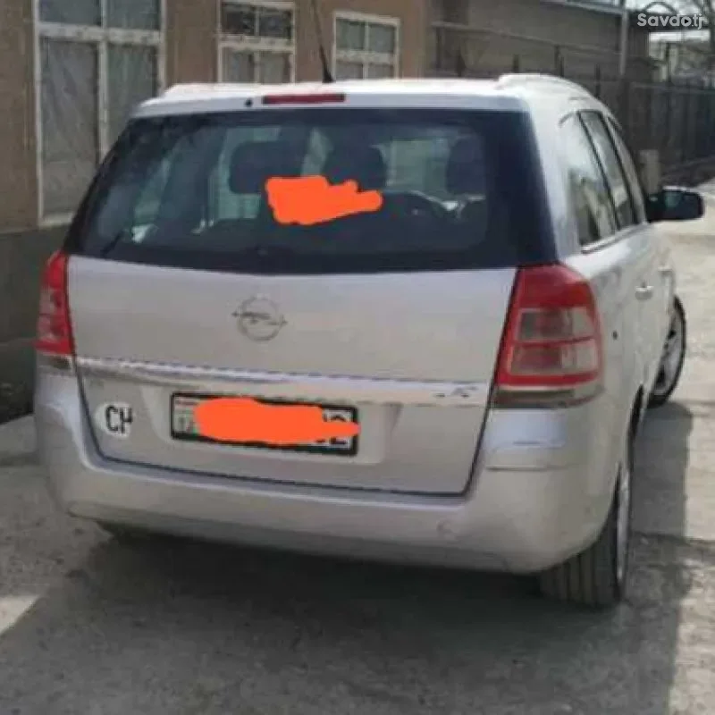 Боковое стекло Opel Zafira B 