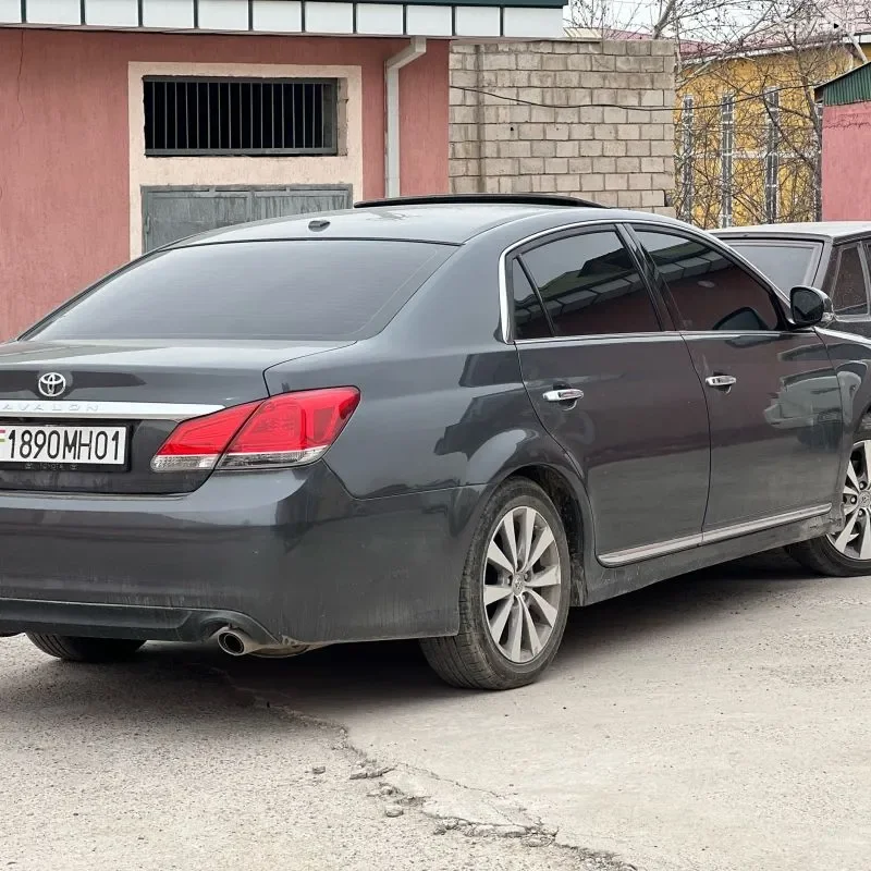 Toyota Avalon 2012