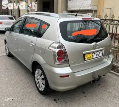 Боковое стекло Toyota Corolla Verso
