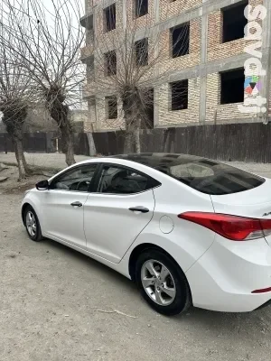 Hyundai Avante 2013