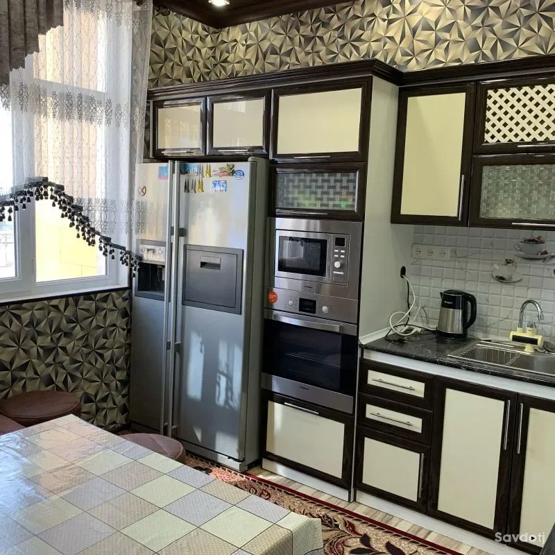 3-к квартира, 8 этаж, 110 м², 12 микрорайон
