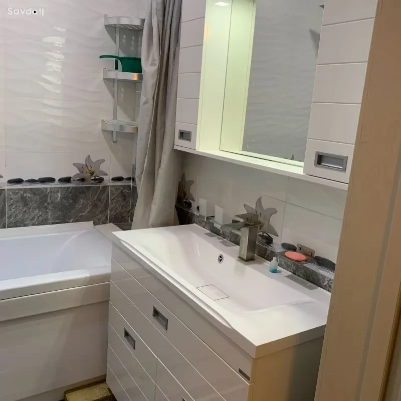 3-к квартира, 8 этаж, 110 м², 12 микрорайон