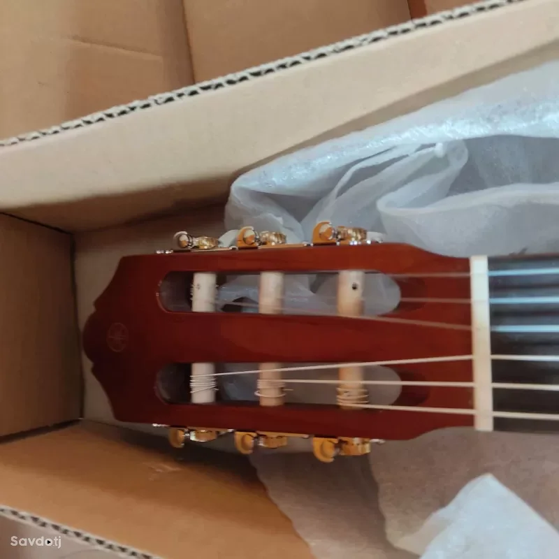 классическая гитара yamaha с 40 