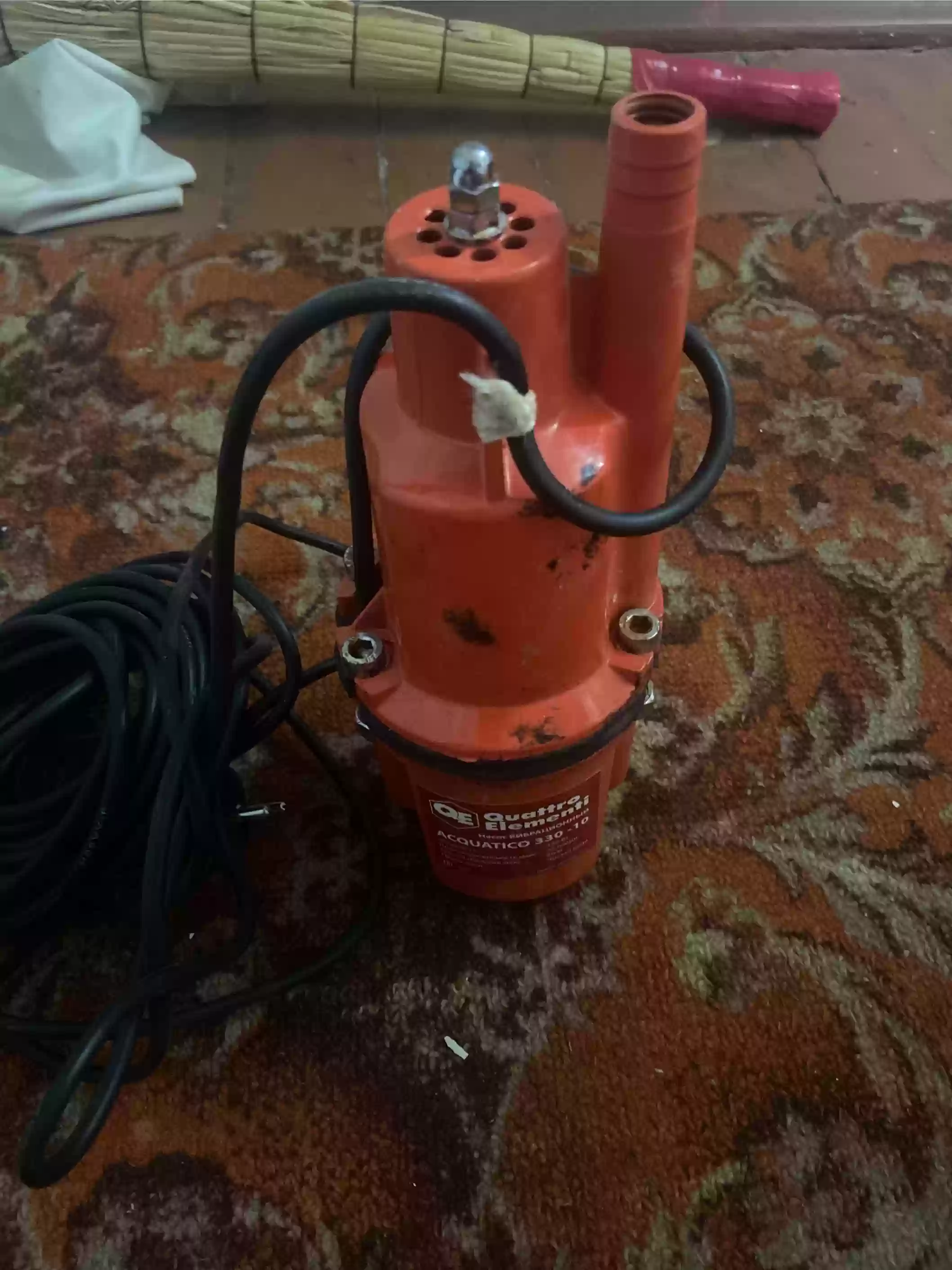 насос
