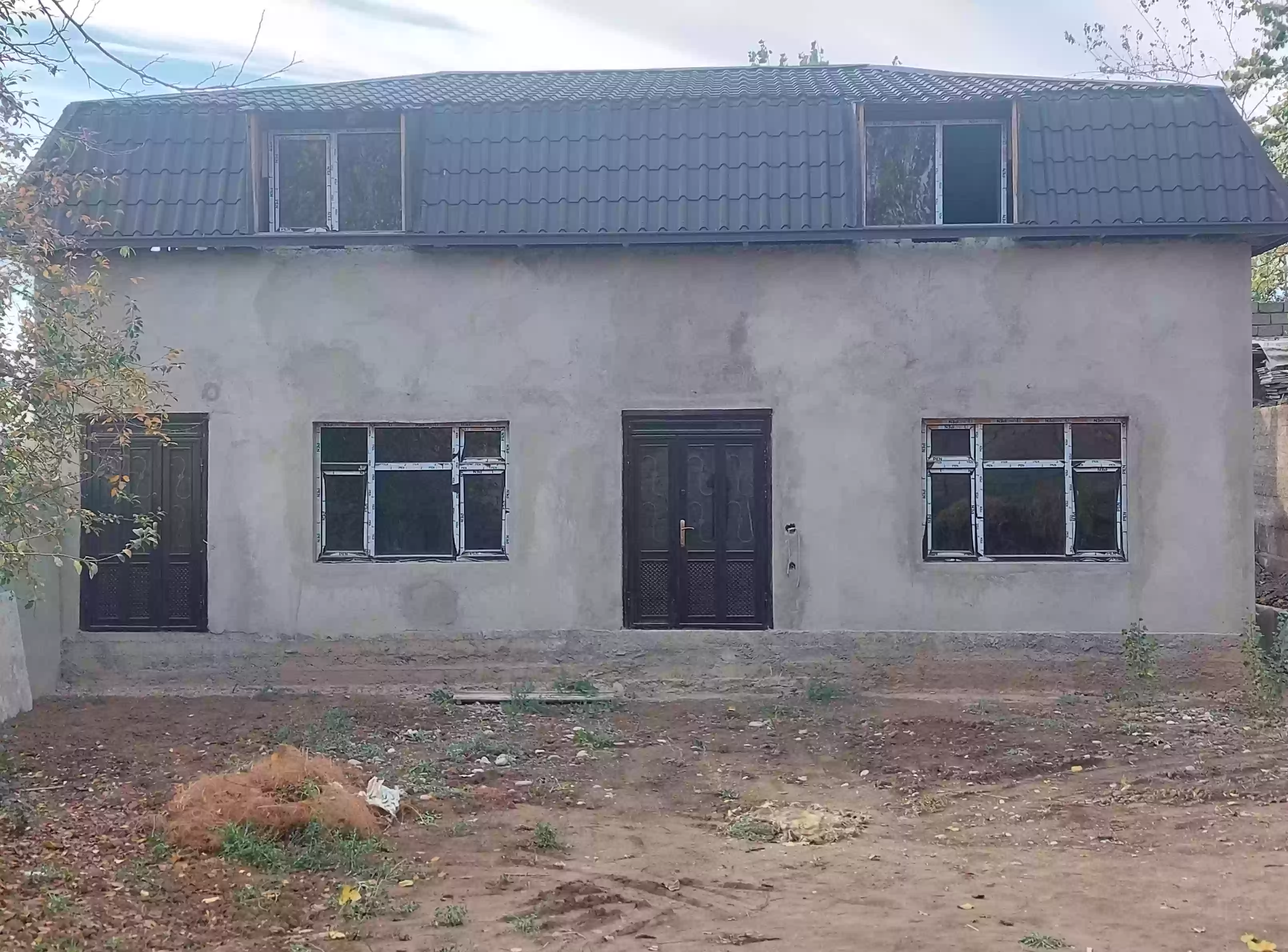1 этажный, 4-комн. дом, 100 м², 3 соток, шохмансур