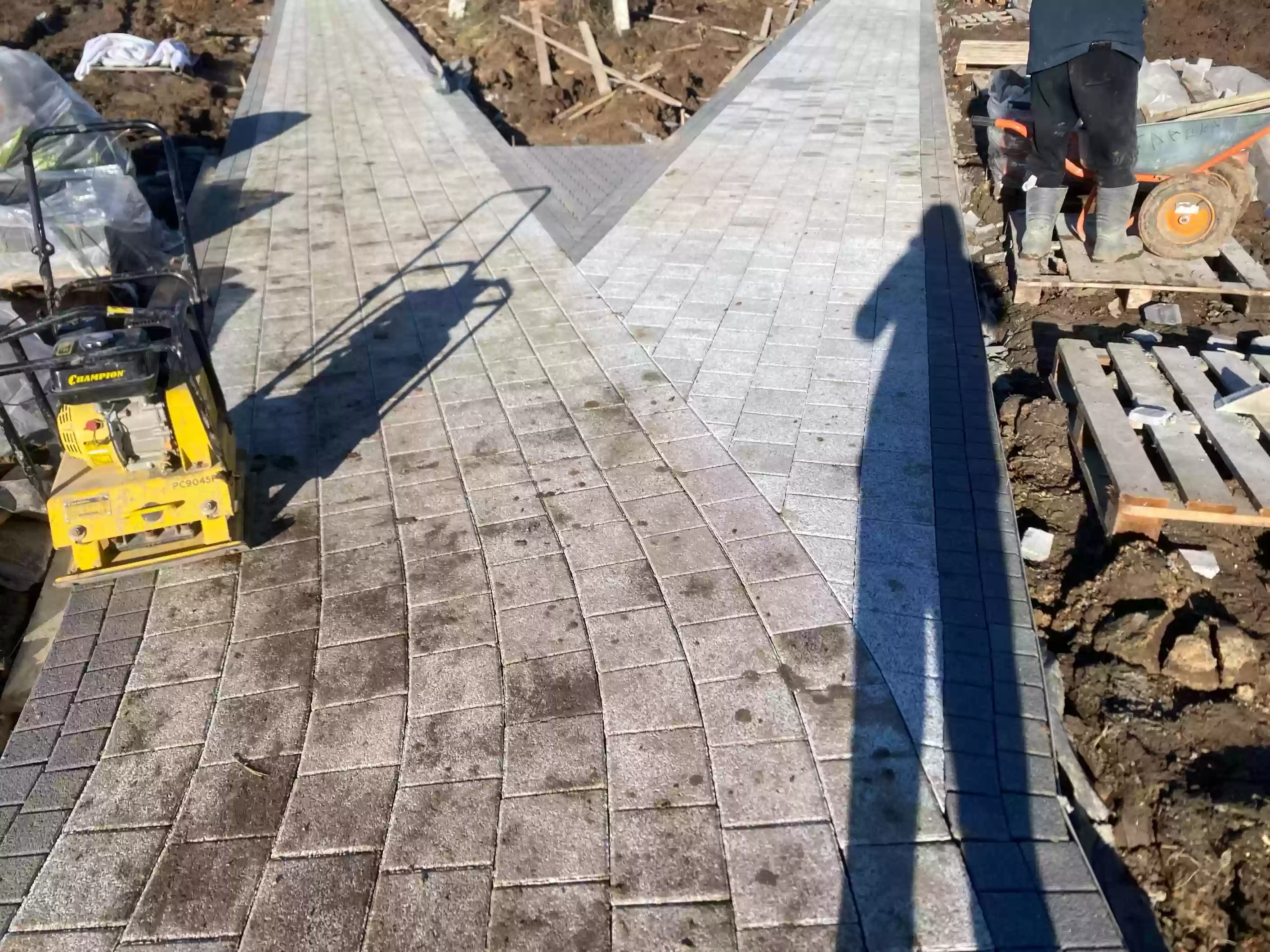 Услуга Укладка тротуарная брусчатки плитка