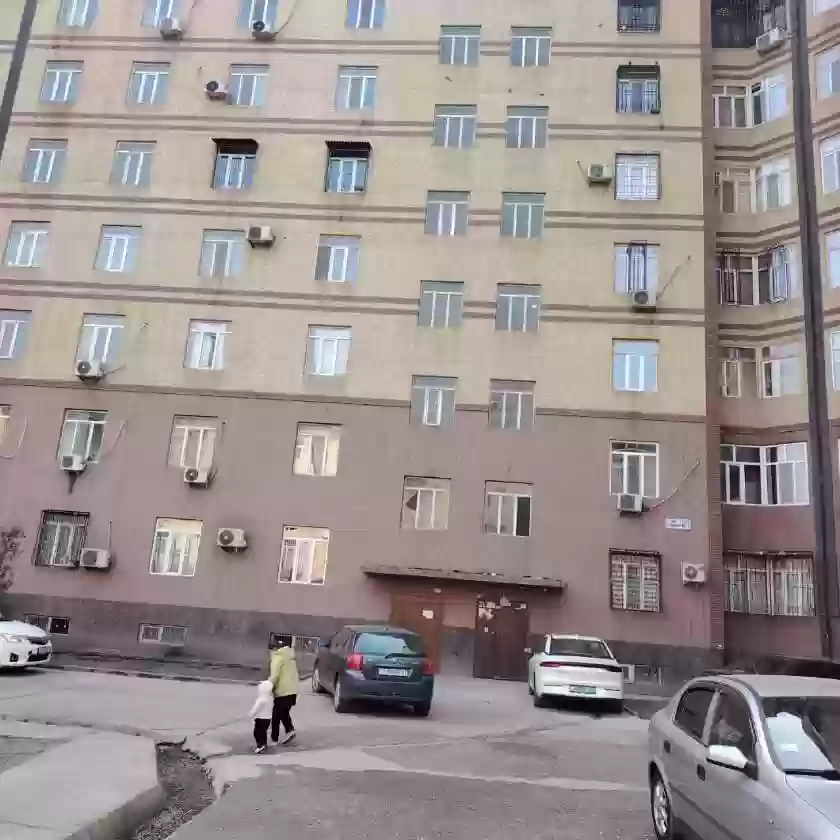 2-к квартира, 1 этаж, 61 м², 33