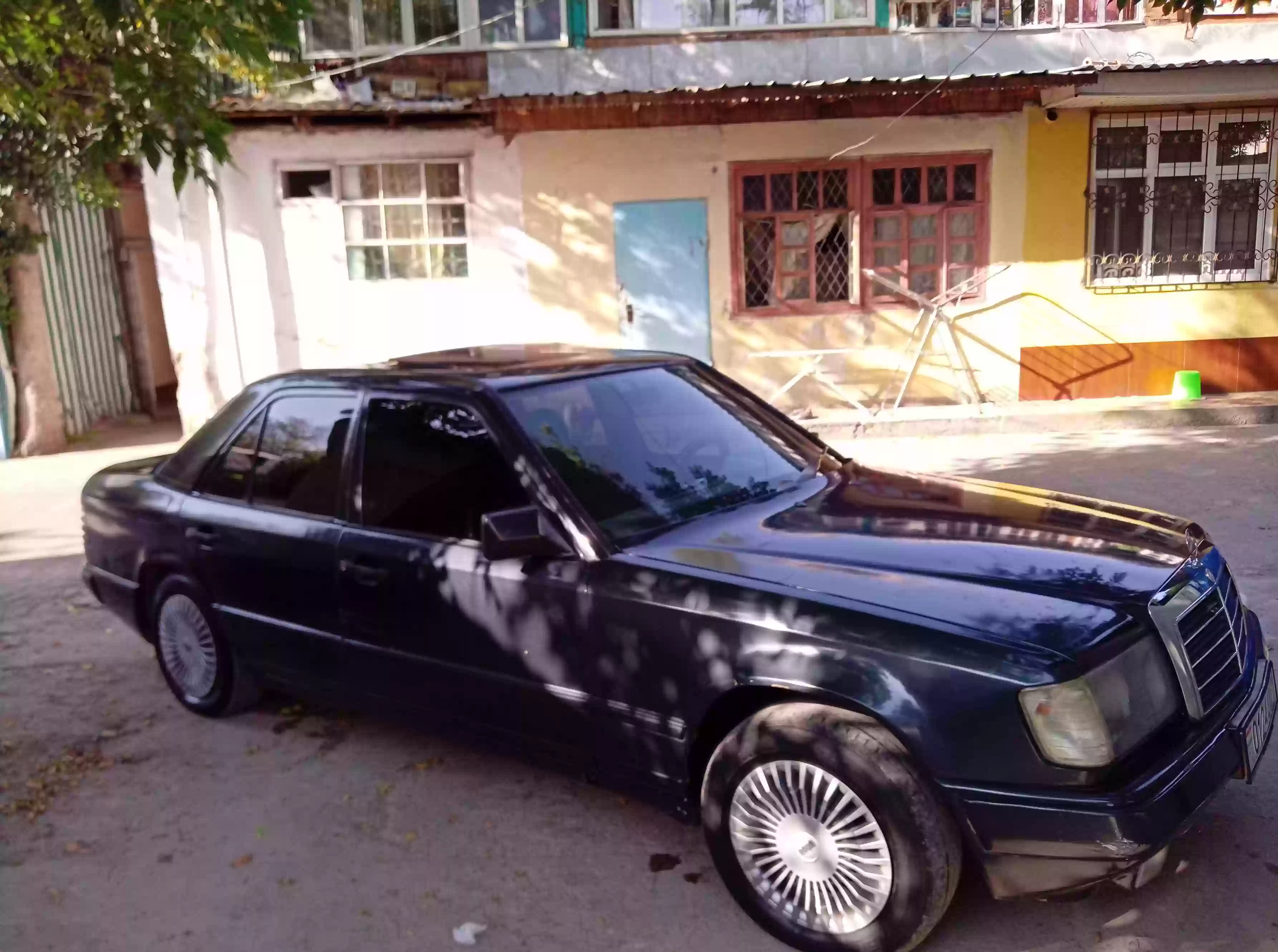 Mercedes-benz E class 1989