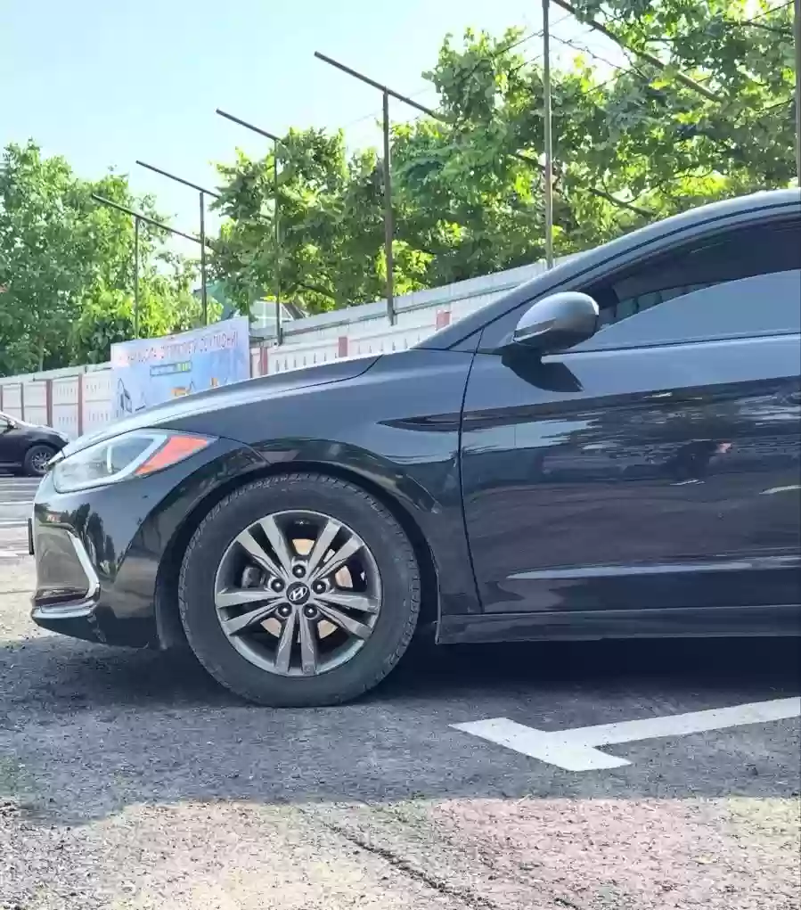 Hyundai Elantra 2017