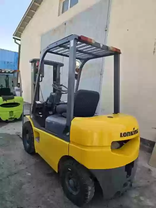 вилочный погрузчик 