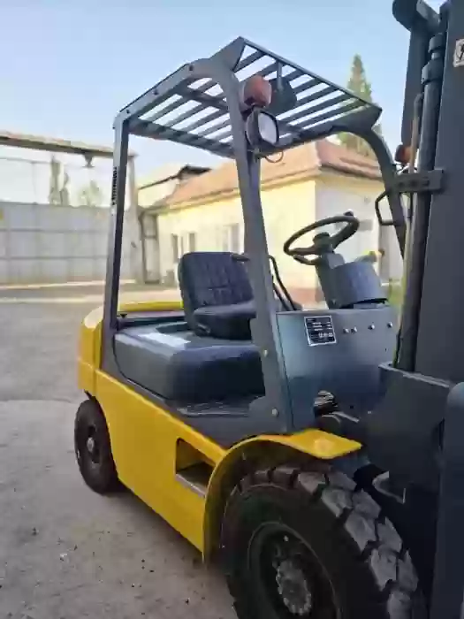 вилочный погрузчик 