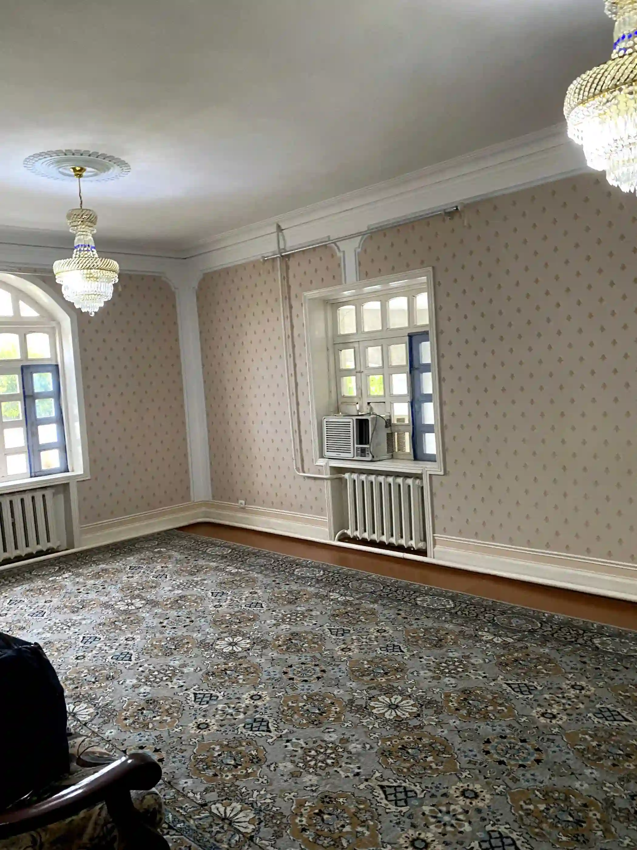 3 этажный, 14-комн. дом, 550 м², в центре города Куляб