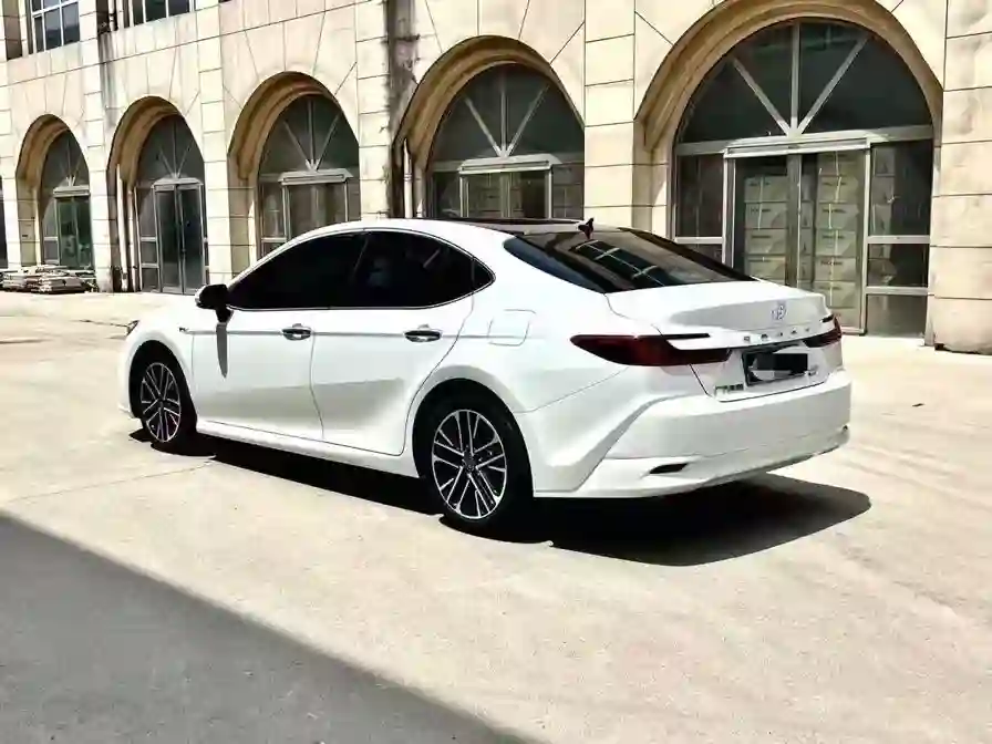 Toyota Camry 2024