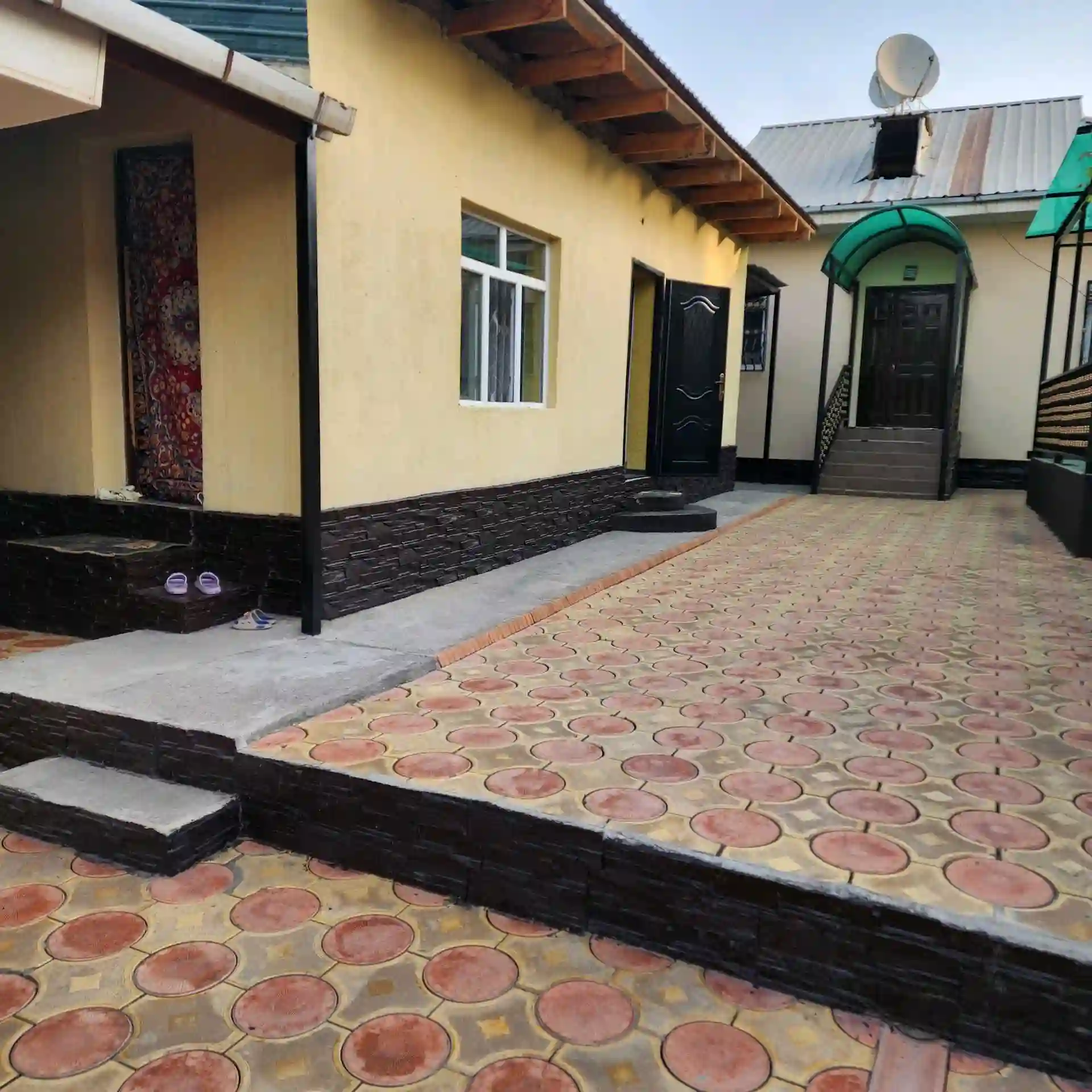 1 этажный, 5-комн. дом, 300 м², 3 соток, РУДАКИ