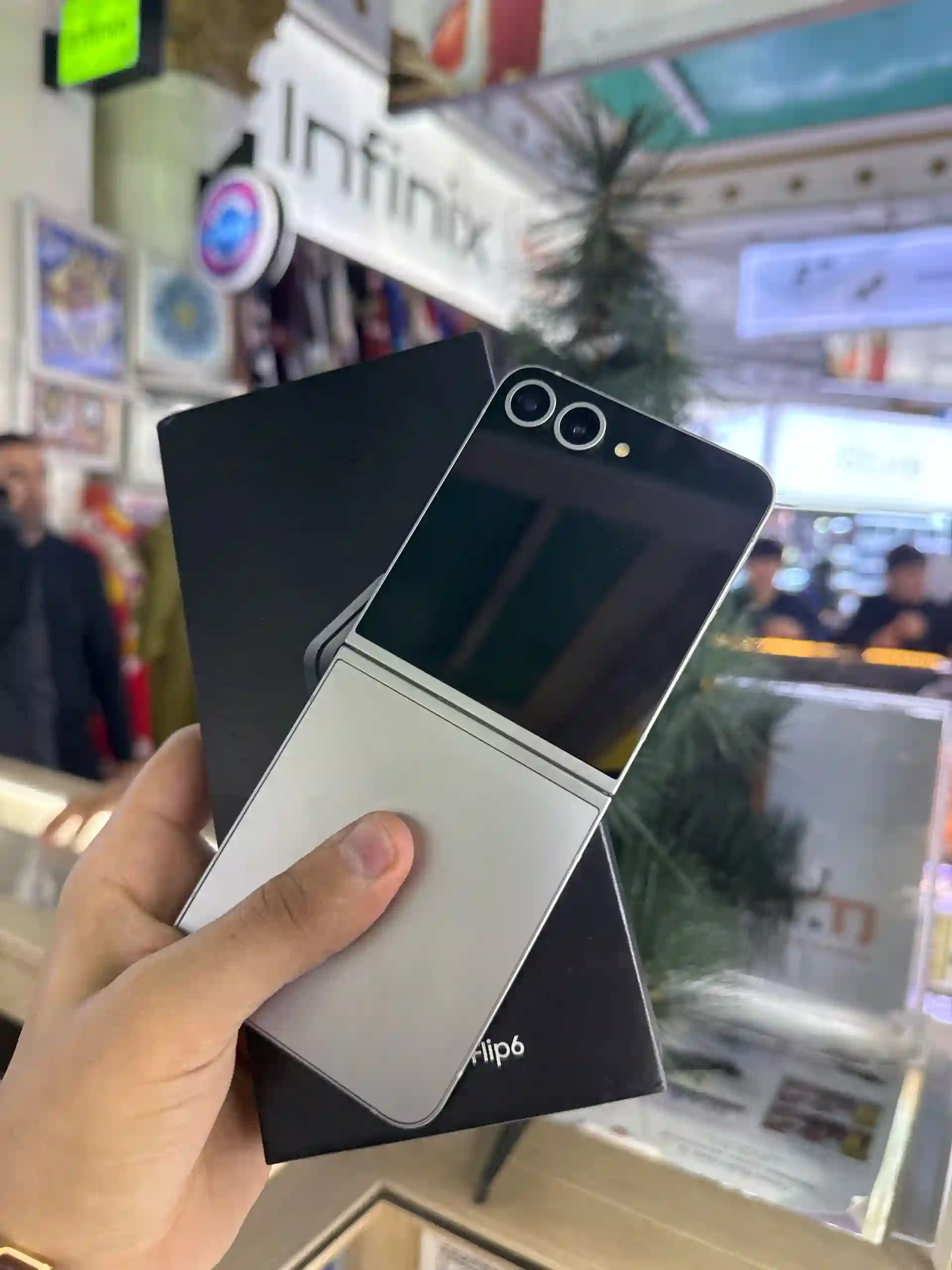 Samsung galaxy Z Flip6
