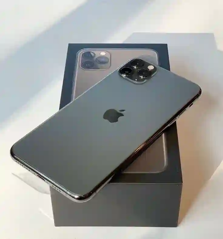 Apple iPhone 11 Pro Max 64 gb — миниатюра 1