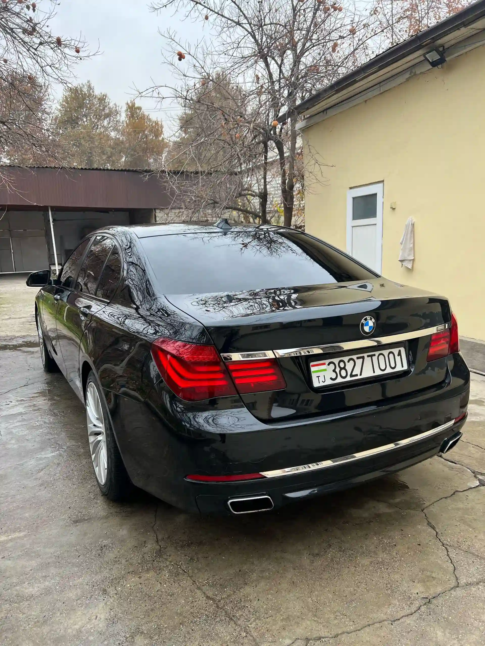 BMW 7 series 2012
