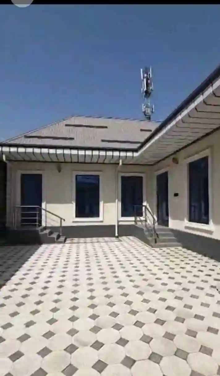 1 этажный, 3-комн. дом, 65 м², 2 соток, Ноҳияи Сино