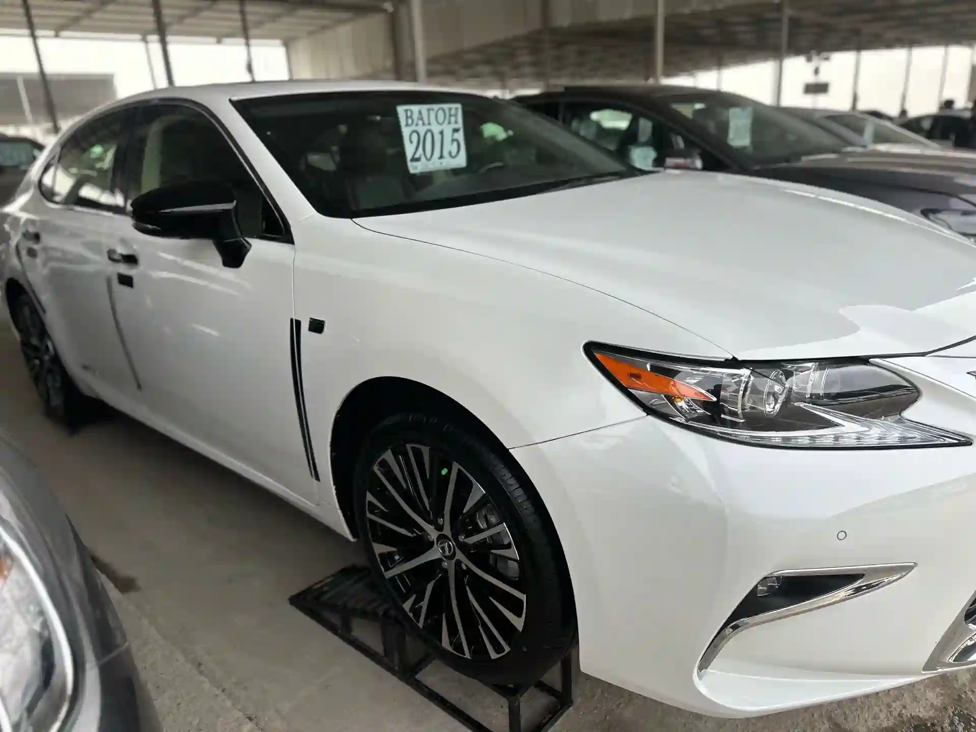 Lexus Es series 2015