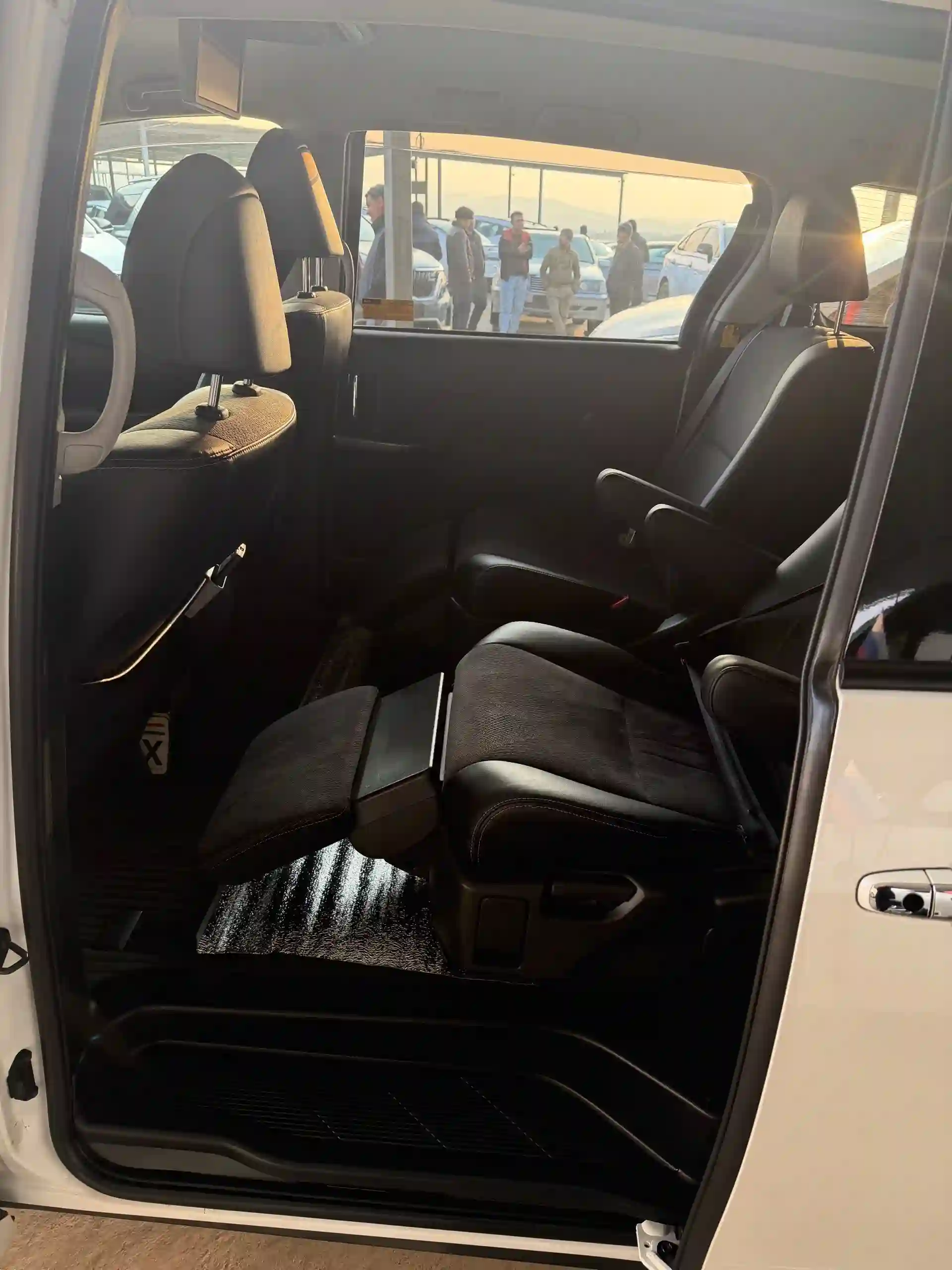Toyota Estima 2014
