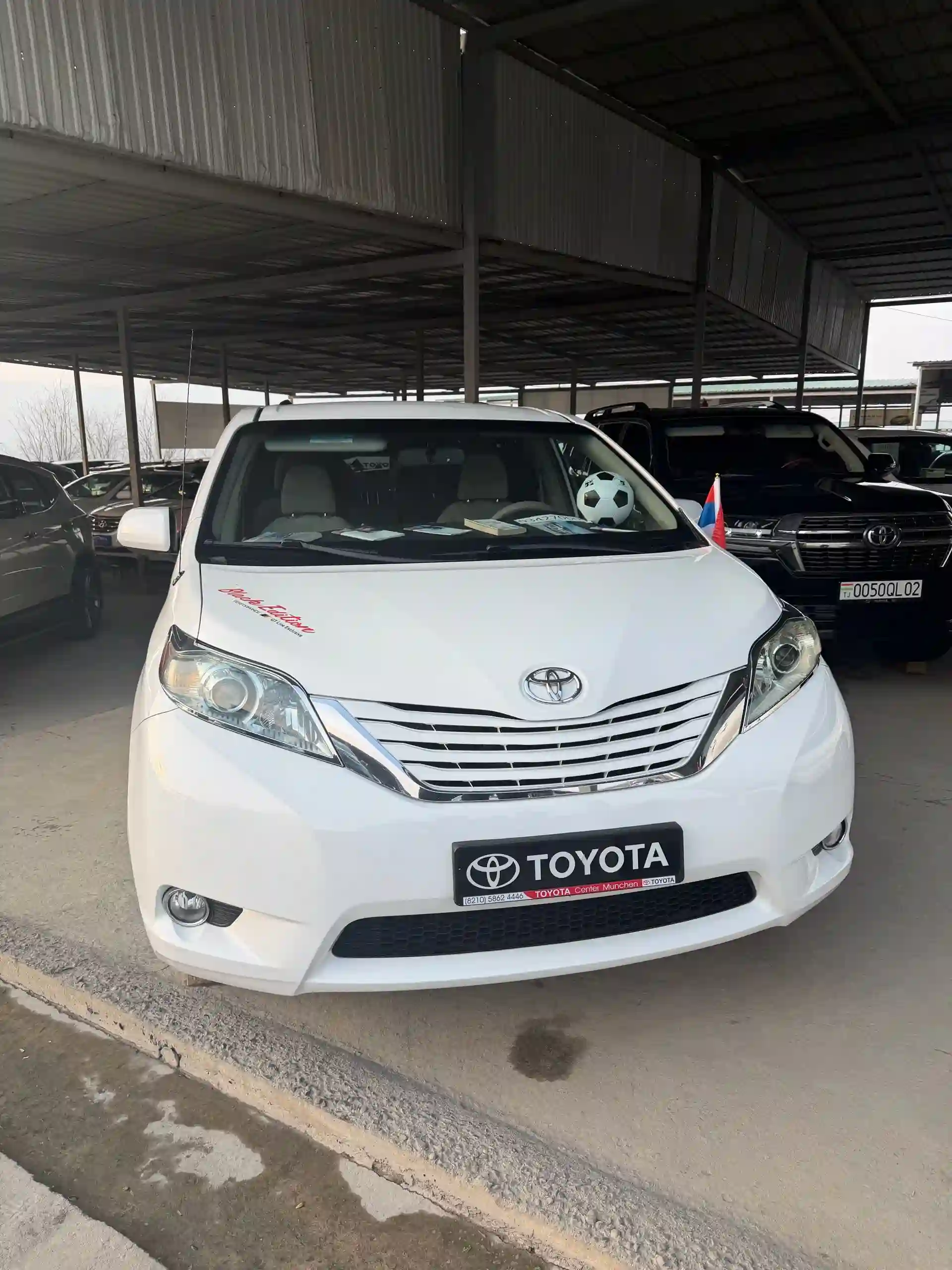 Toyota Sienna 2011