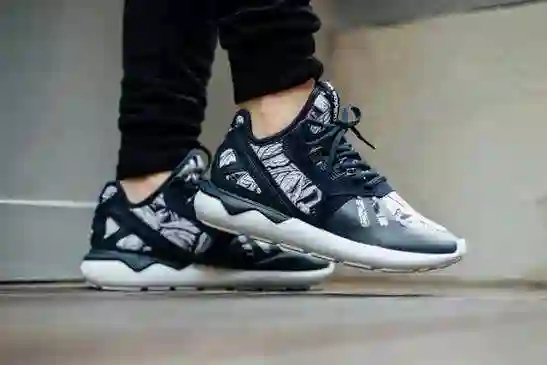 Кроссовки Adidas Tubular Runner Womens