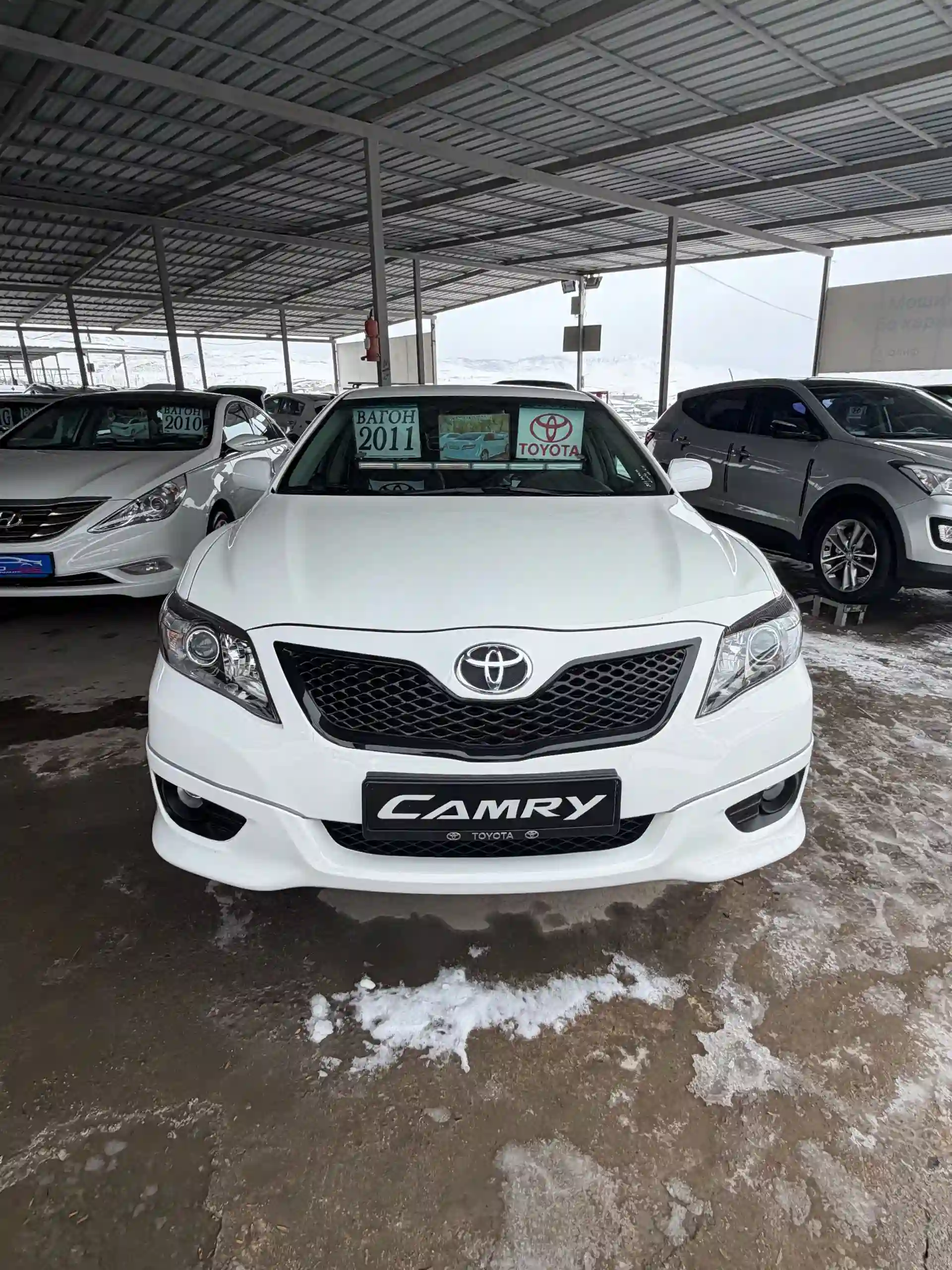 Toyota Camry 2011 — миниатюра 1