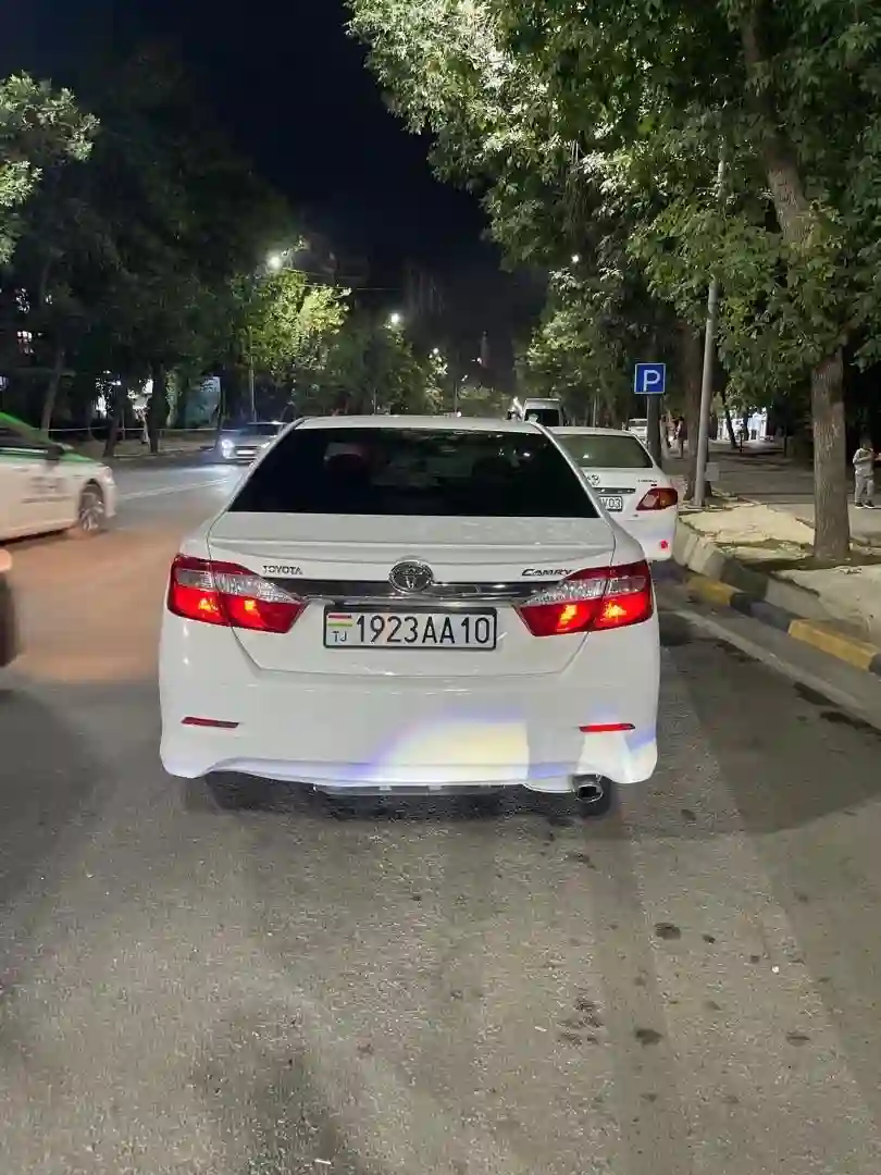 Toyota Camry 2013 — миниатюра 2