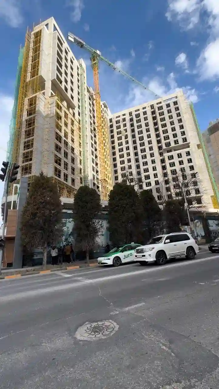 3-к квартира, 16 этаж, 100 м², спартак — миниатюра 1