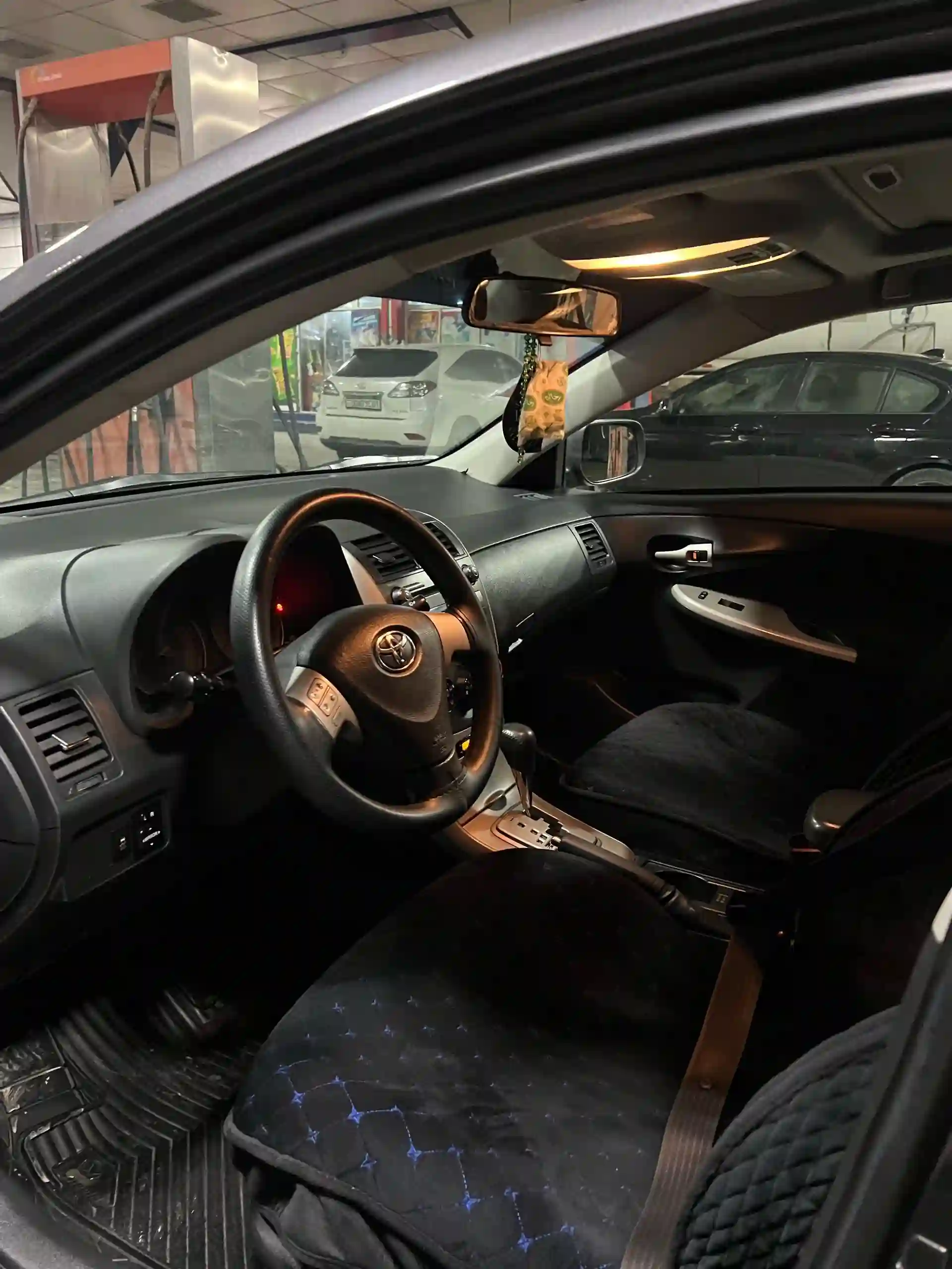 Toyota Corolla 2010 — миниатюра 5