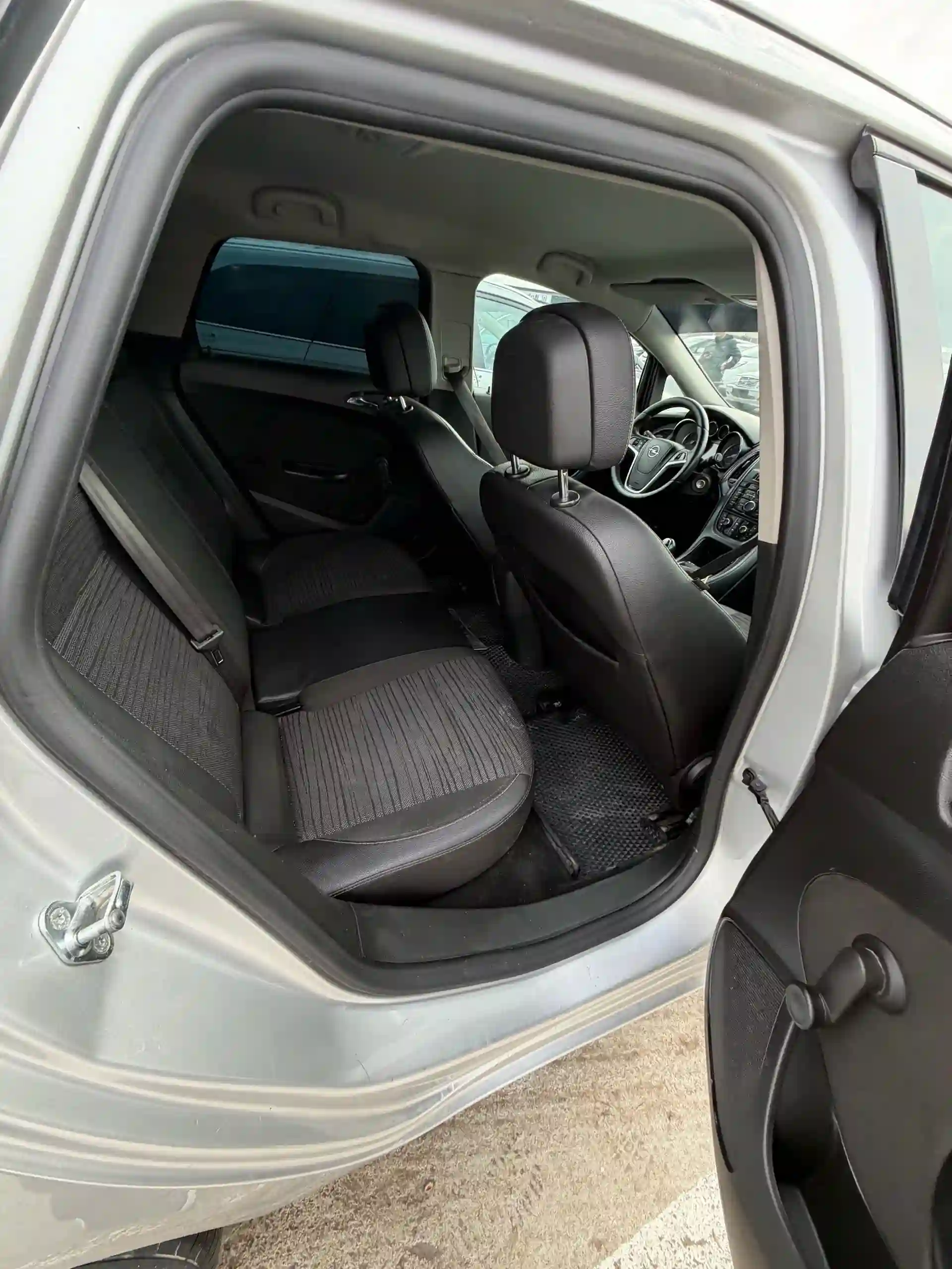 Opel Zafira 2016