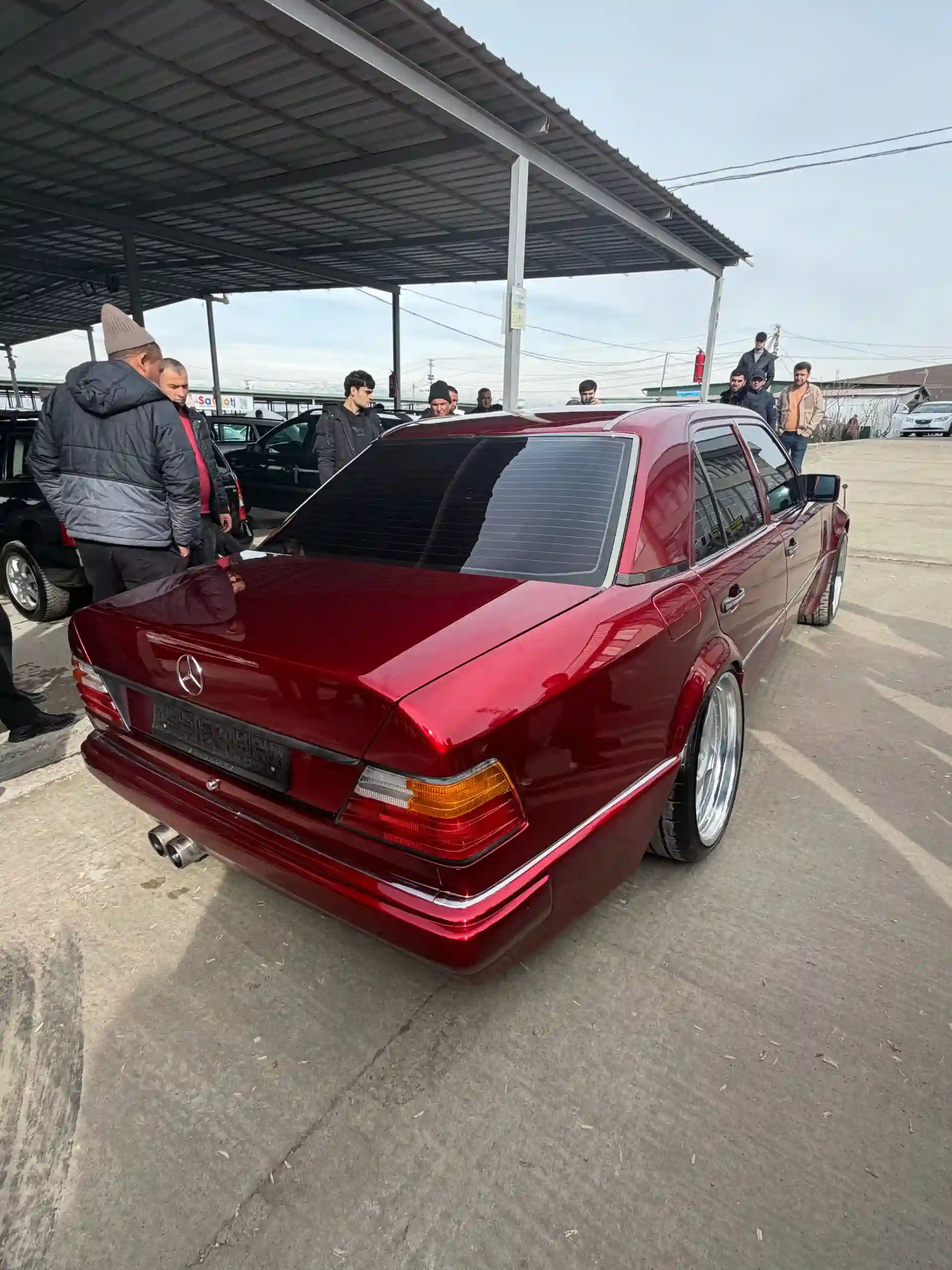 Mercedes-benz E class 1992 — миниатюра 3