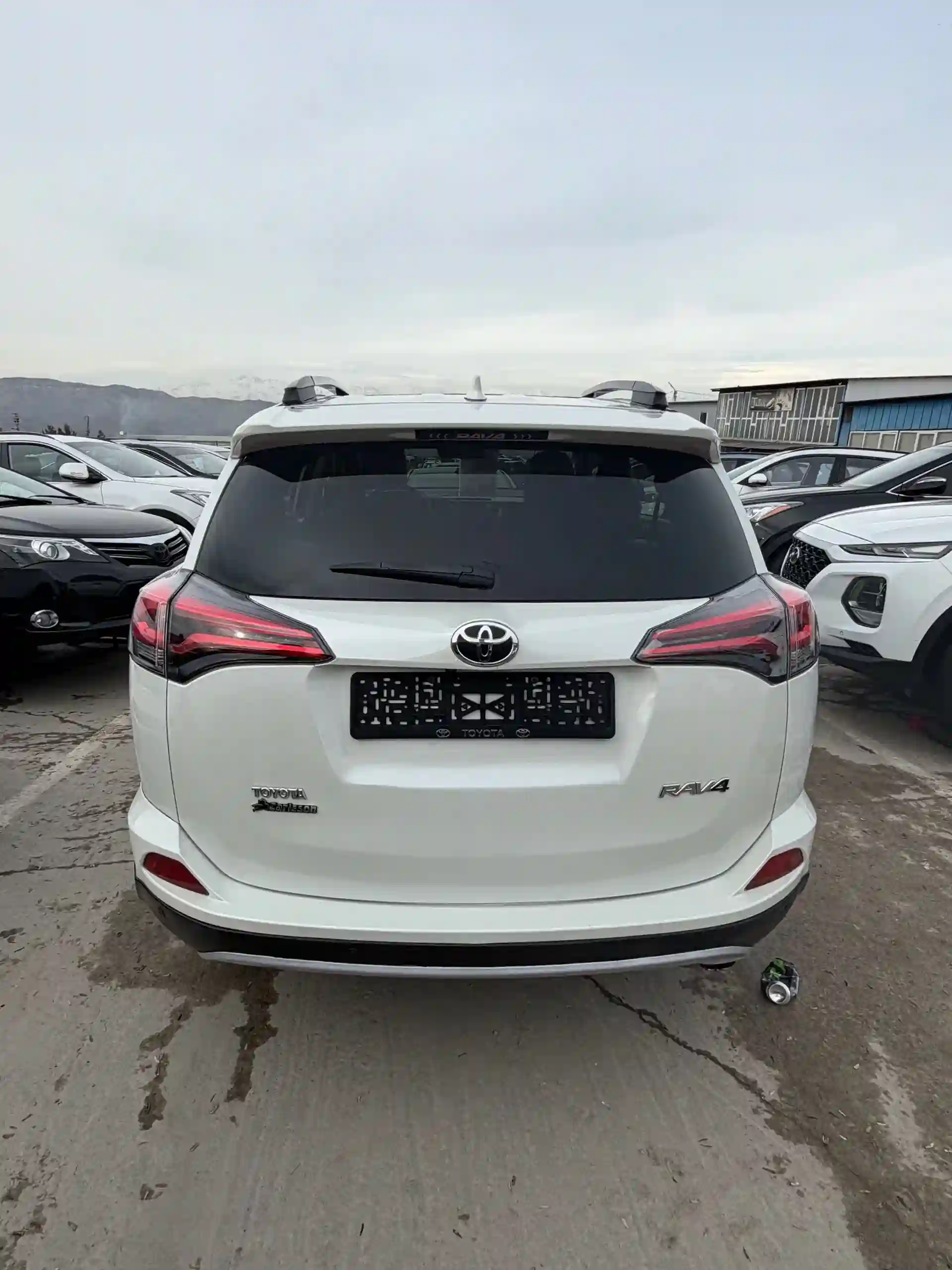 Toyota Rav 4 2017 — миниатюра 2