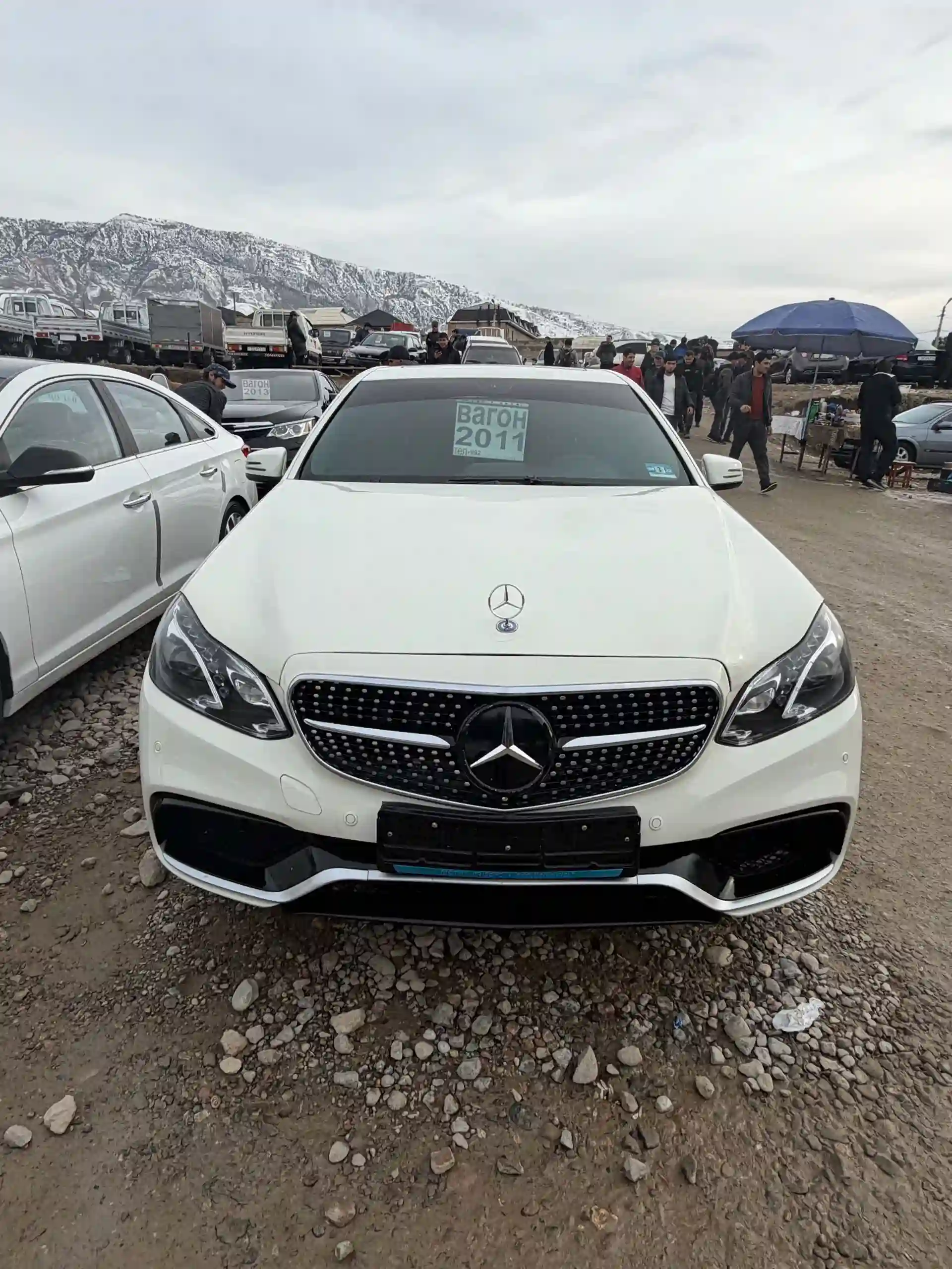 Mercedes-benz E class 2011 — миниатюра 1