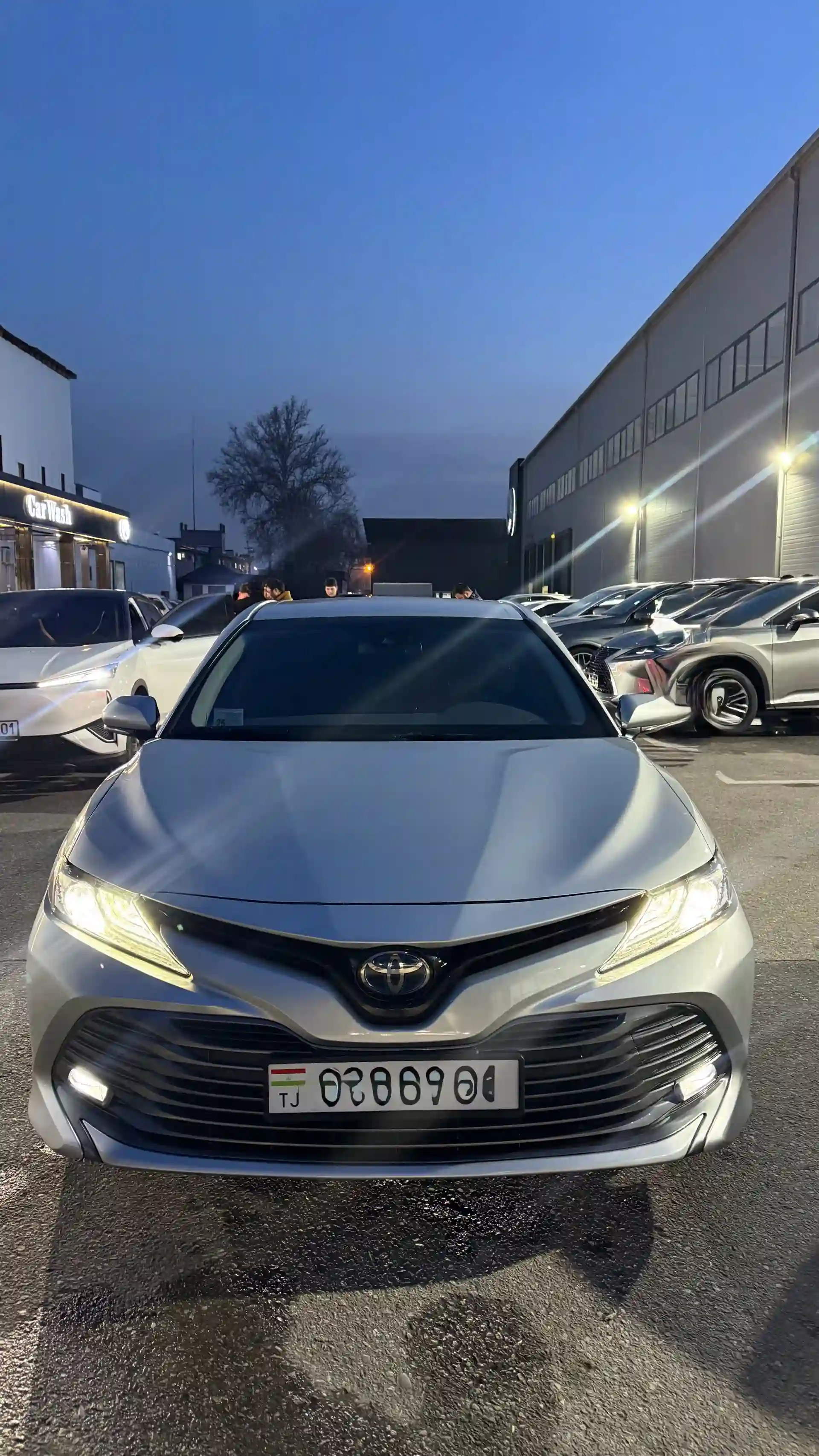 Toyota Camry 2018 — миниатюра 1