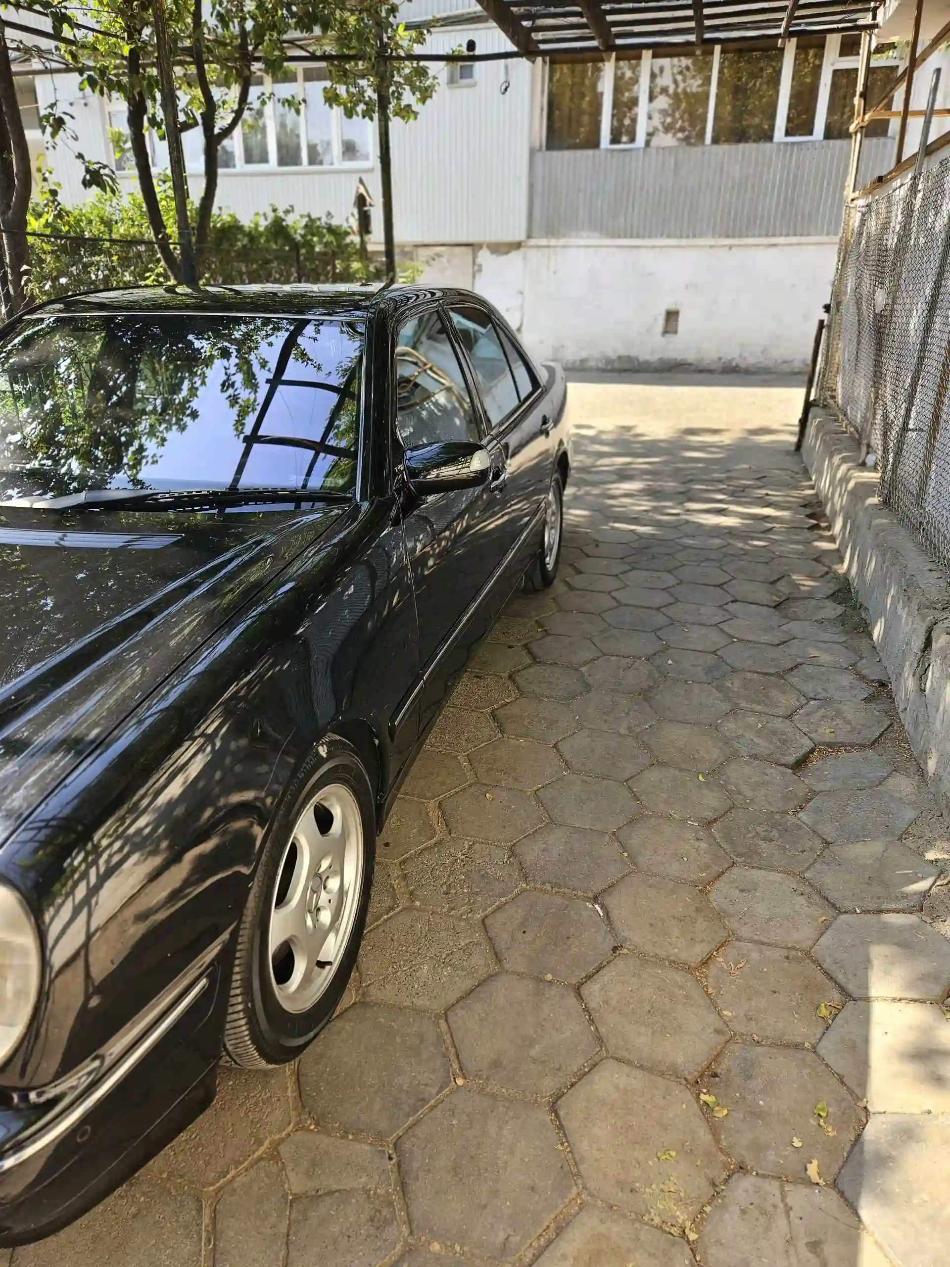 Mercedes-benz E class 2000